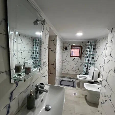 Affittacamere Sajmir 3*